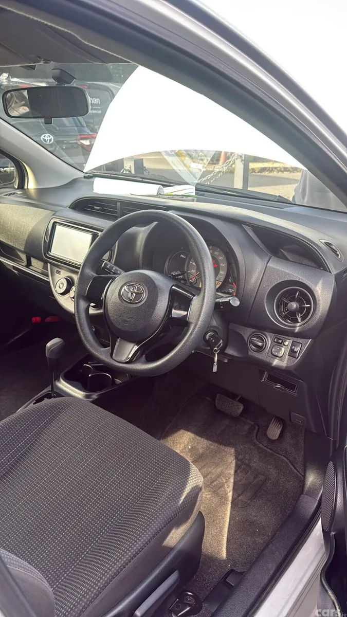 Toyota Vitz Hatchback, Petrol, 2018, Silver