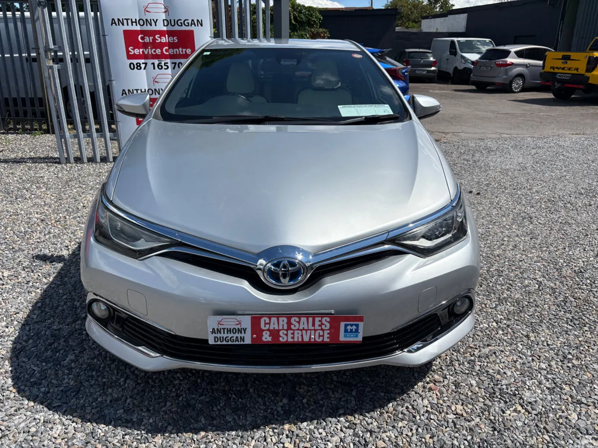 Toyota Auris Hatchback, Petrol Hybrid, 2017, Silver