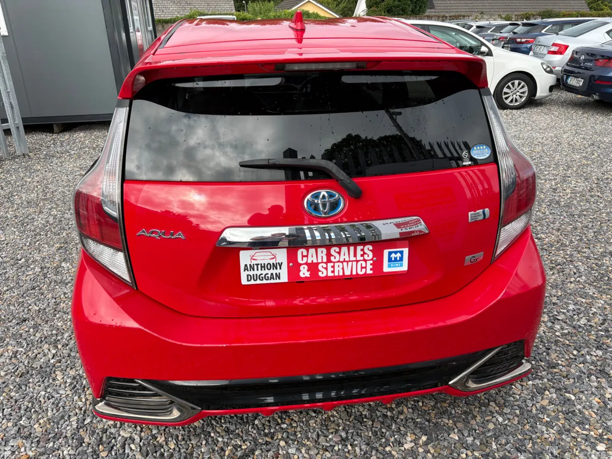 Toyota Aqua Hatchback, Petrol Hybrid, 2015, Red
