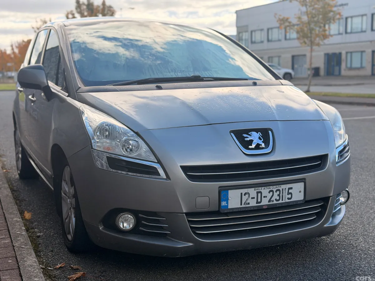 Peugeot 5008 MPV, Diesel, 2012, Grey