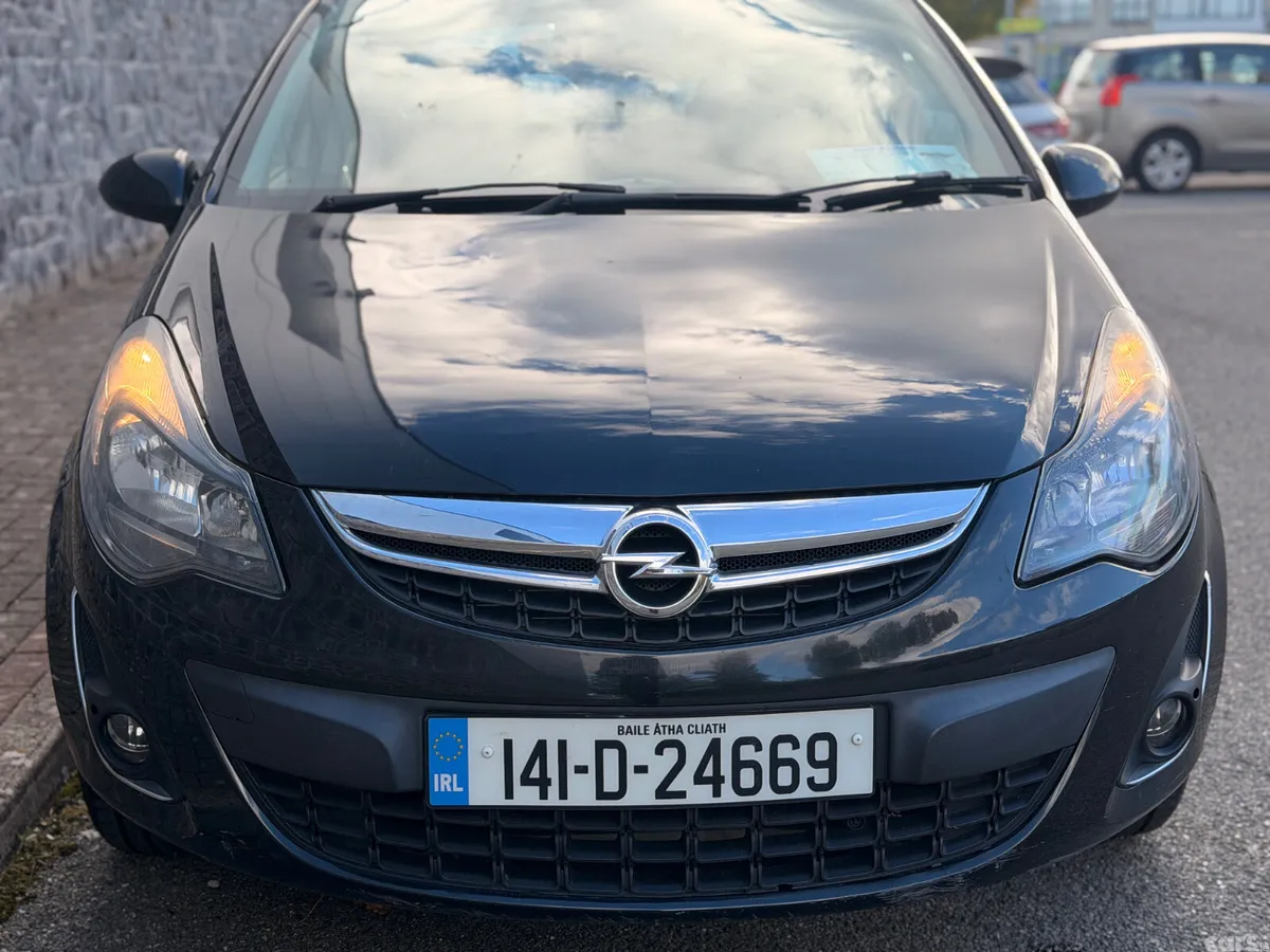 Opel Corsa Hatchback, Petrol, 2014, Black