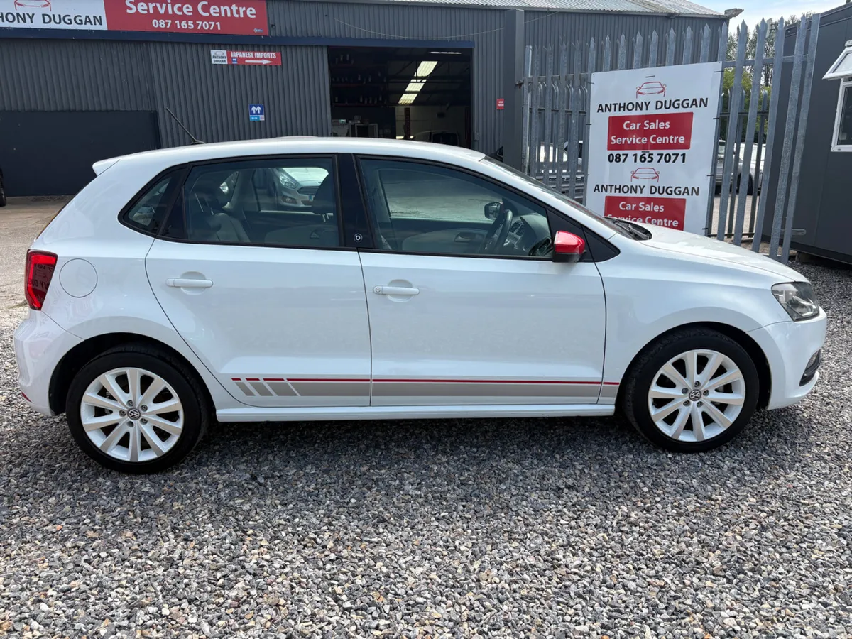 Volkswagen Polo Hatchback, Petrol, 2017, White