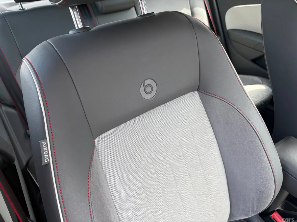 Volkswagen Polo Hatchback, Petrol, 2017, White
