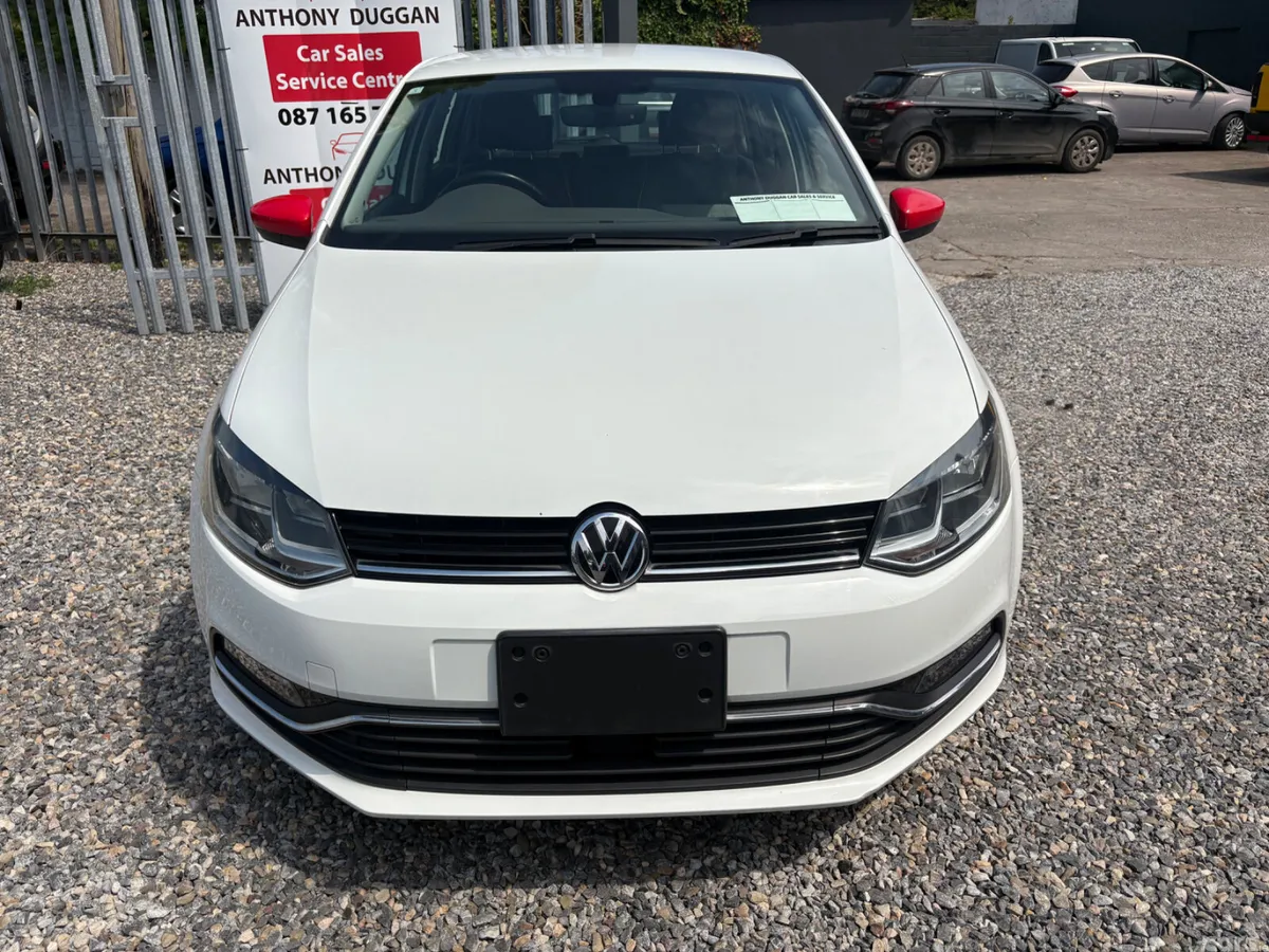 Volkswagen Polo Hatchback, Petrol, 2017, White