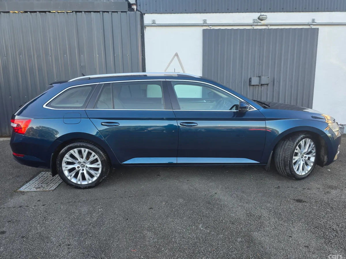 Skoda Superb Estate, Diesel, 2020, Blue