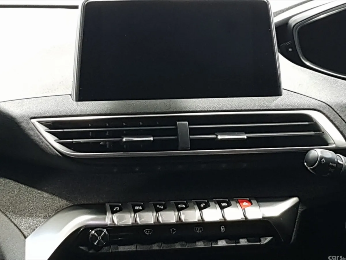 Peugeot 3008 MPV, Diesel, 2019, Red