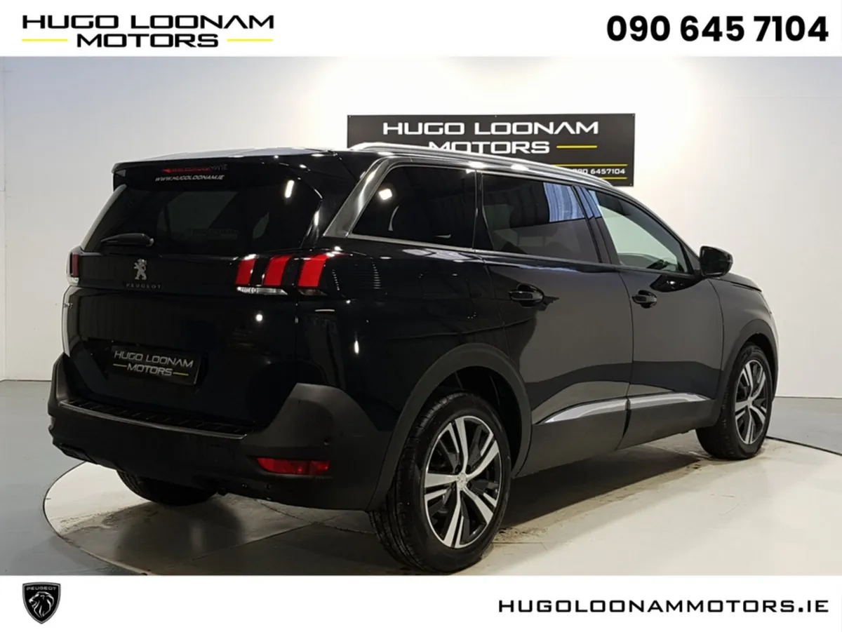 Peugeot 5008 MPV, Diesel, 2023, Black