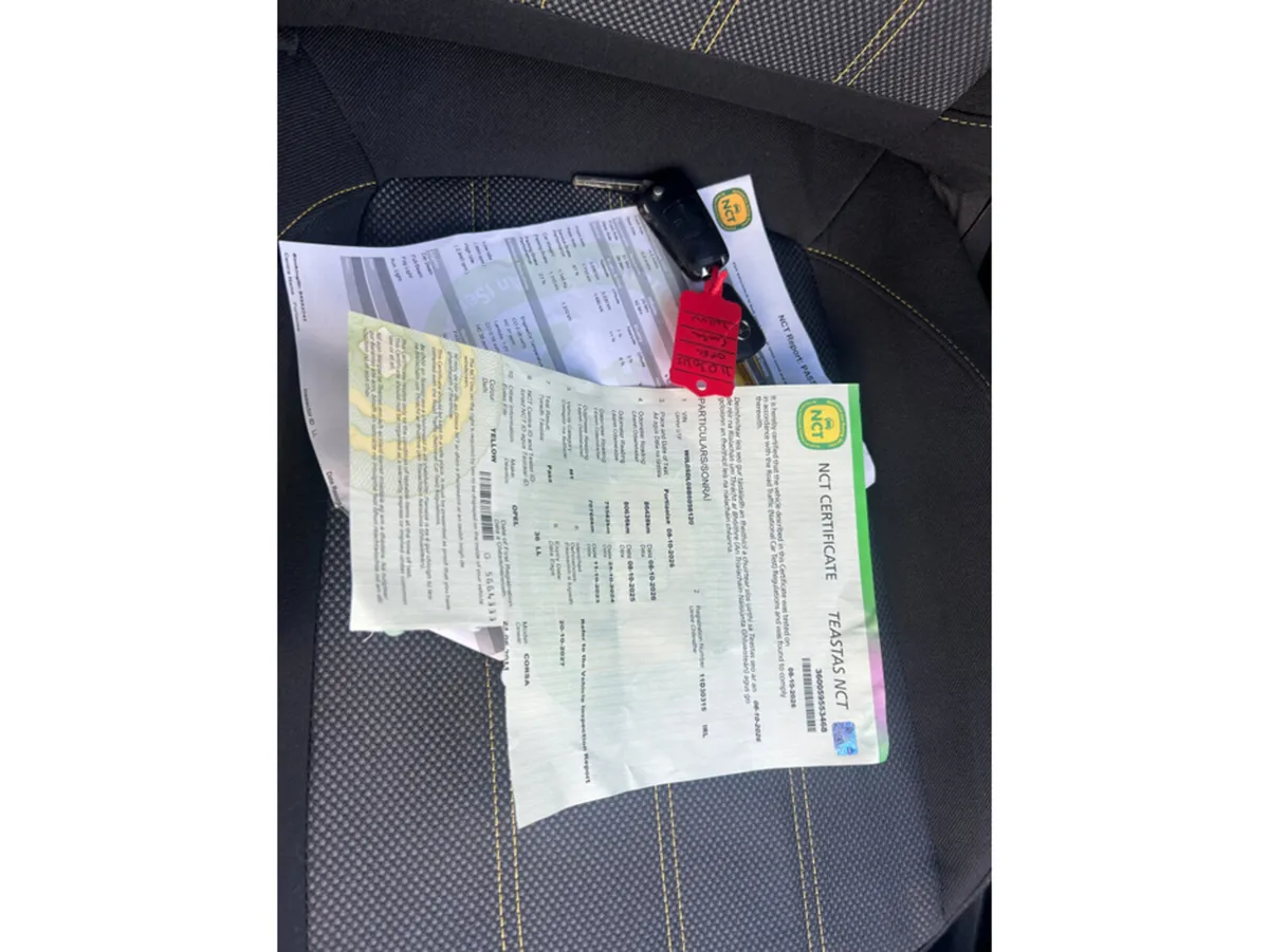 Opel Corsa Hatchback, Petrol, 2011, Yellow