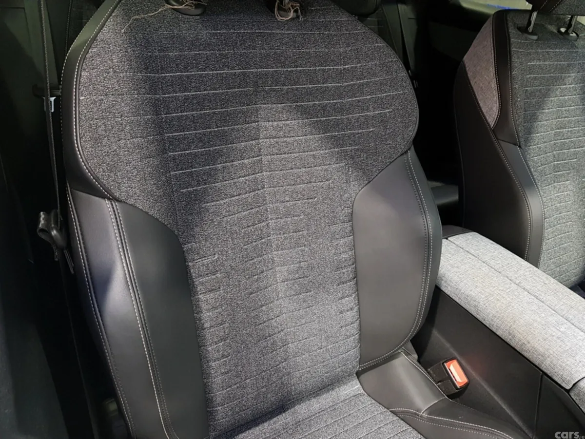 Peugeot 3008 MPV, Petrol, 2025, Grey