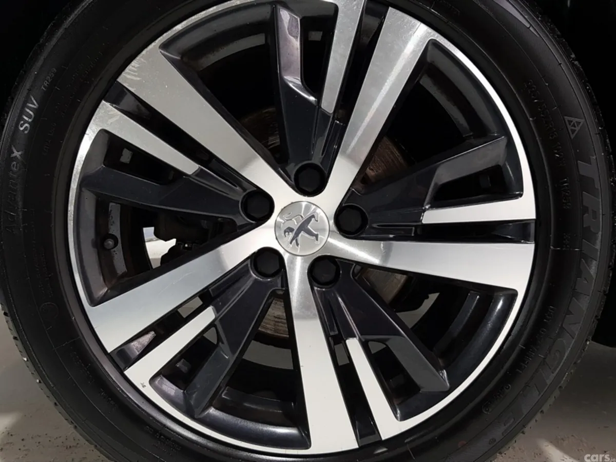 Peugeot 3008 MPV, Diesel, 2019, Red