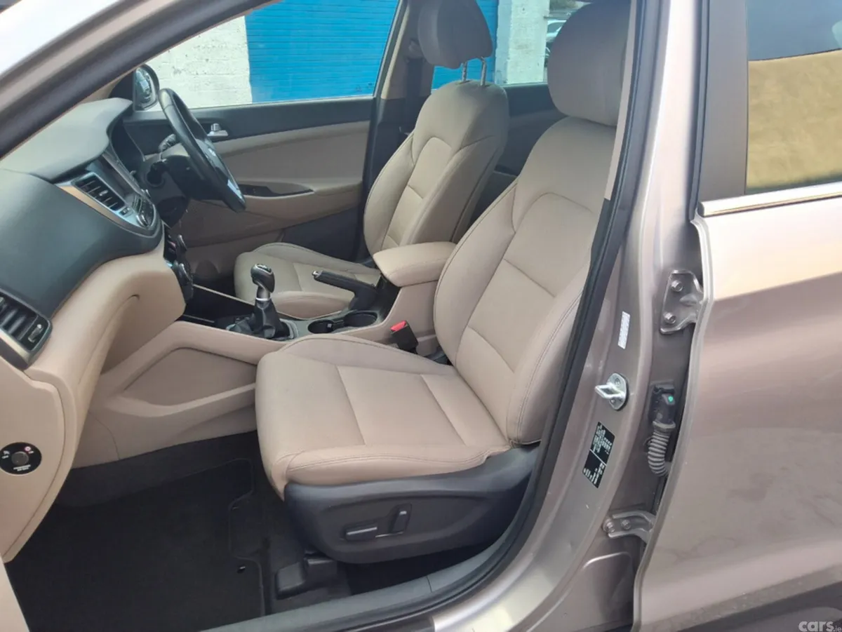 Hyundai Tucson SUV, Diesel, 2016, Beige