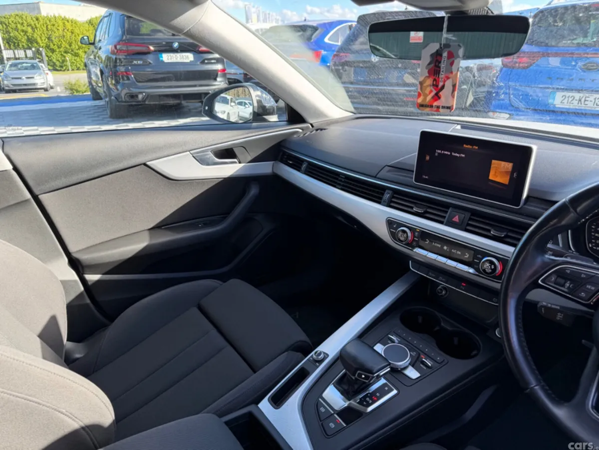 Audi A4 Saloon, Petrol, 2017, White