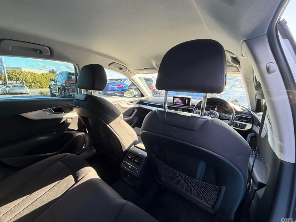 Audi A4 Saloon, Petrol, 2017, White