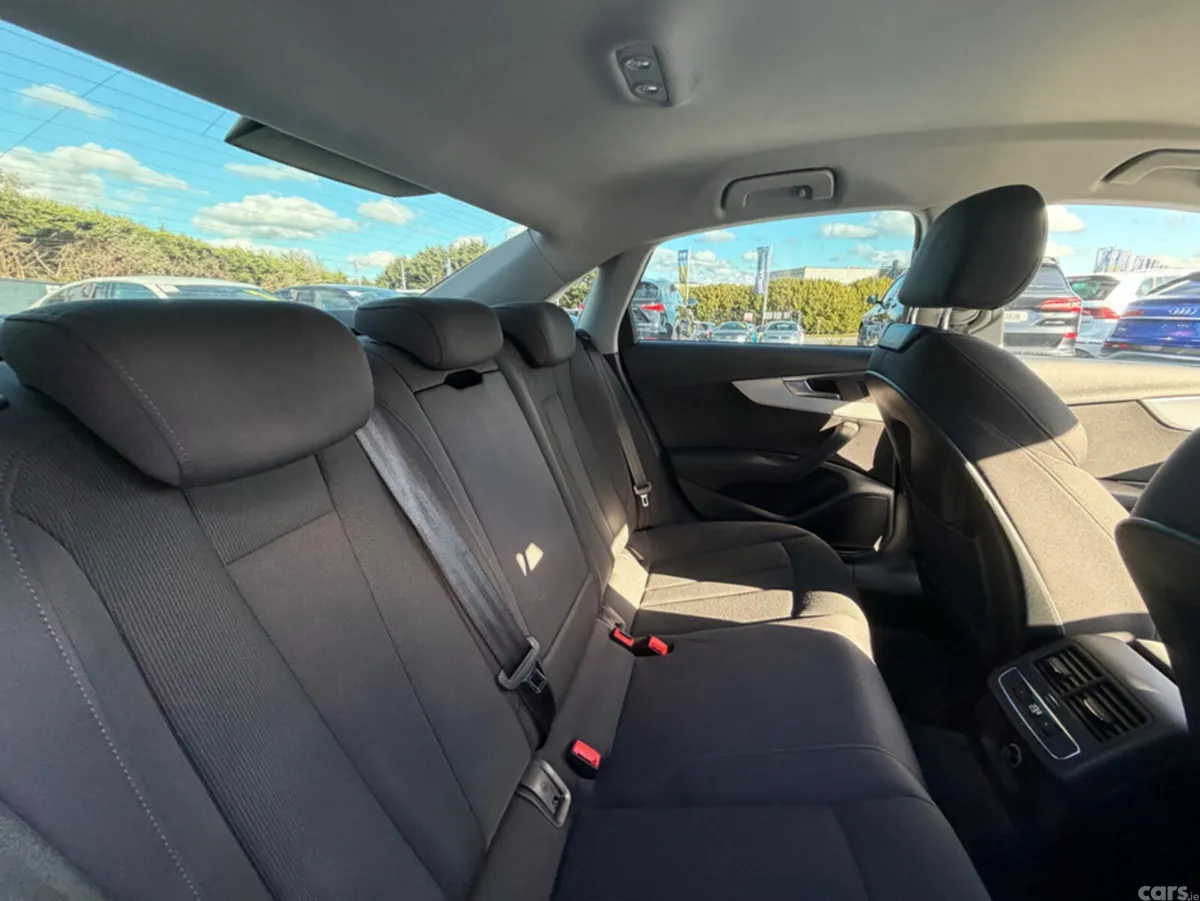 Audi A4 Saloon, Petrol, 2017, White