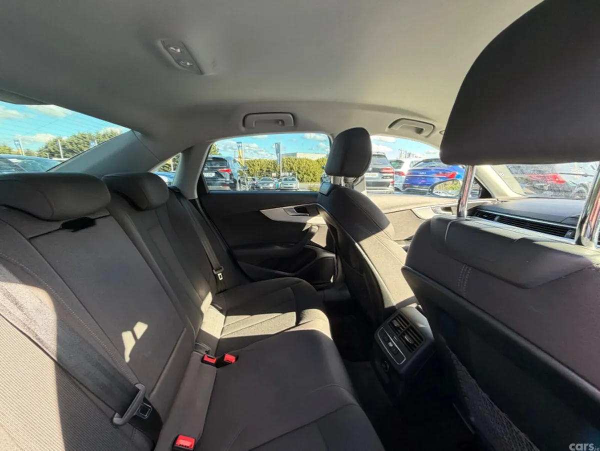 Audi A4 Saloon, Petrol, 2017, White