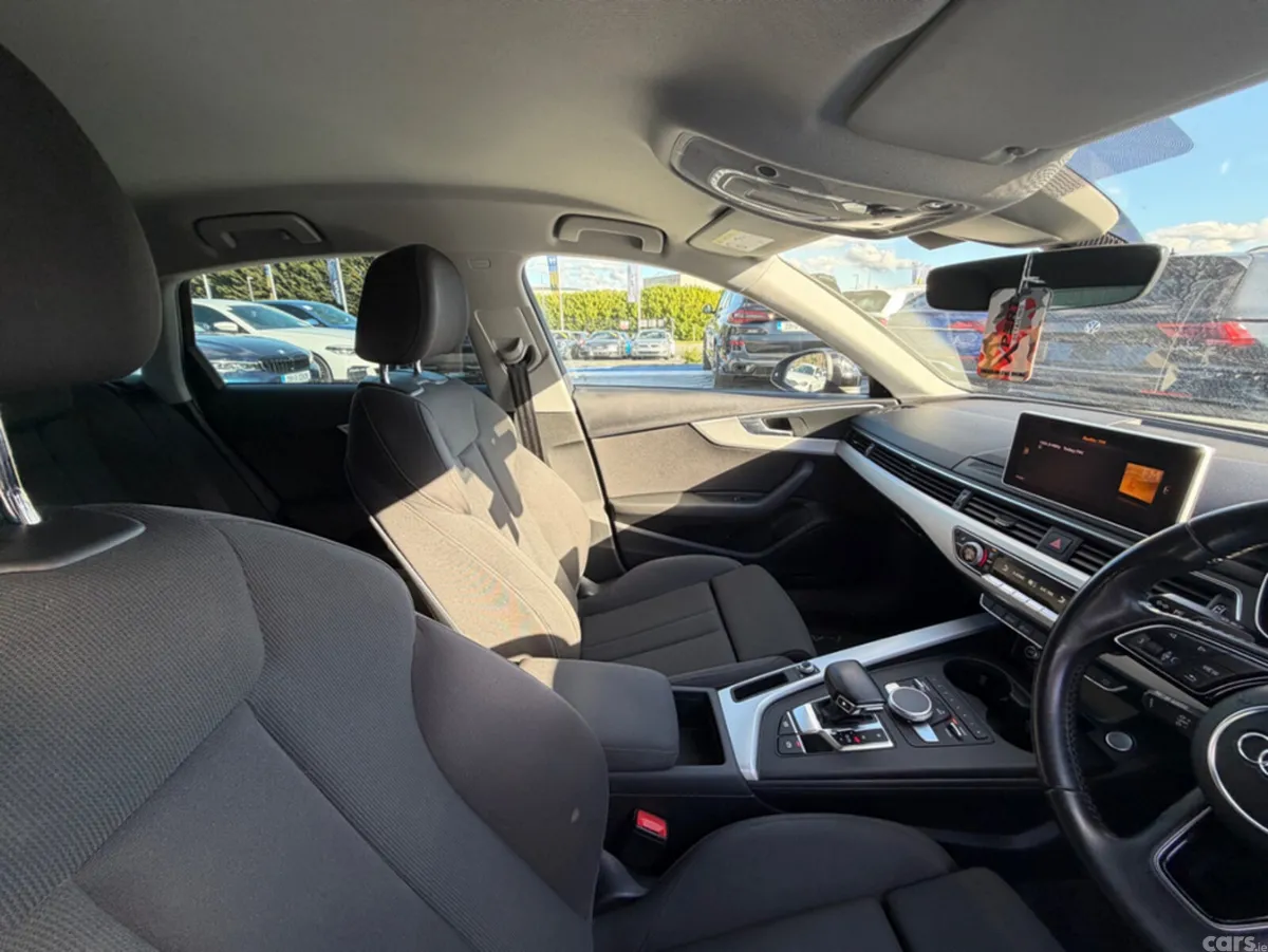 Audi A4 Saloon, Petrol, 2017, White