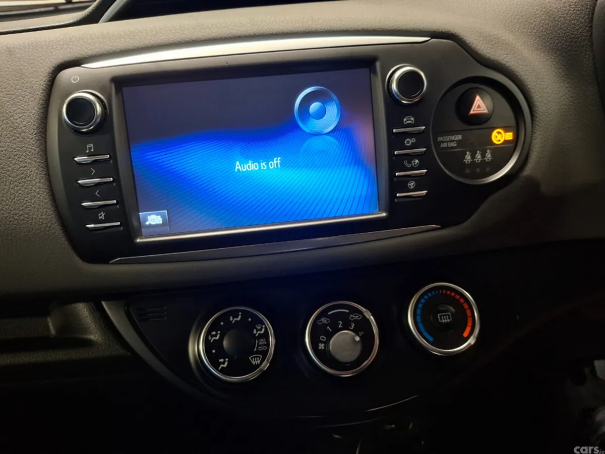 Toyota Yaris Hatchback, Petrol, 2017, Black