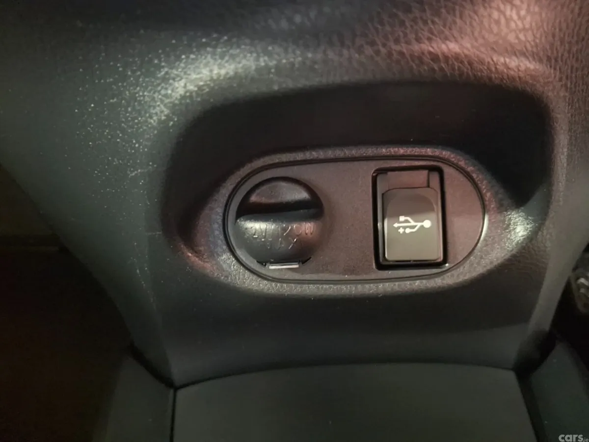 Toyota Yaris Hatchback, Petrol, 2017, Black