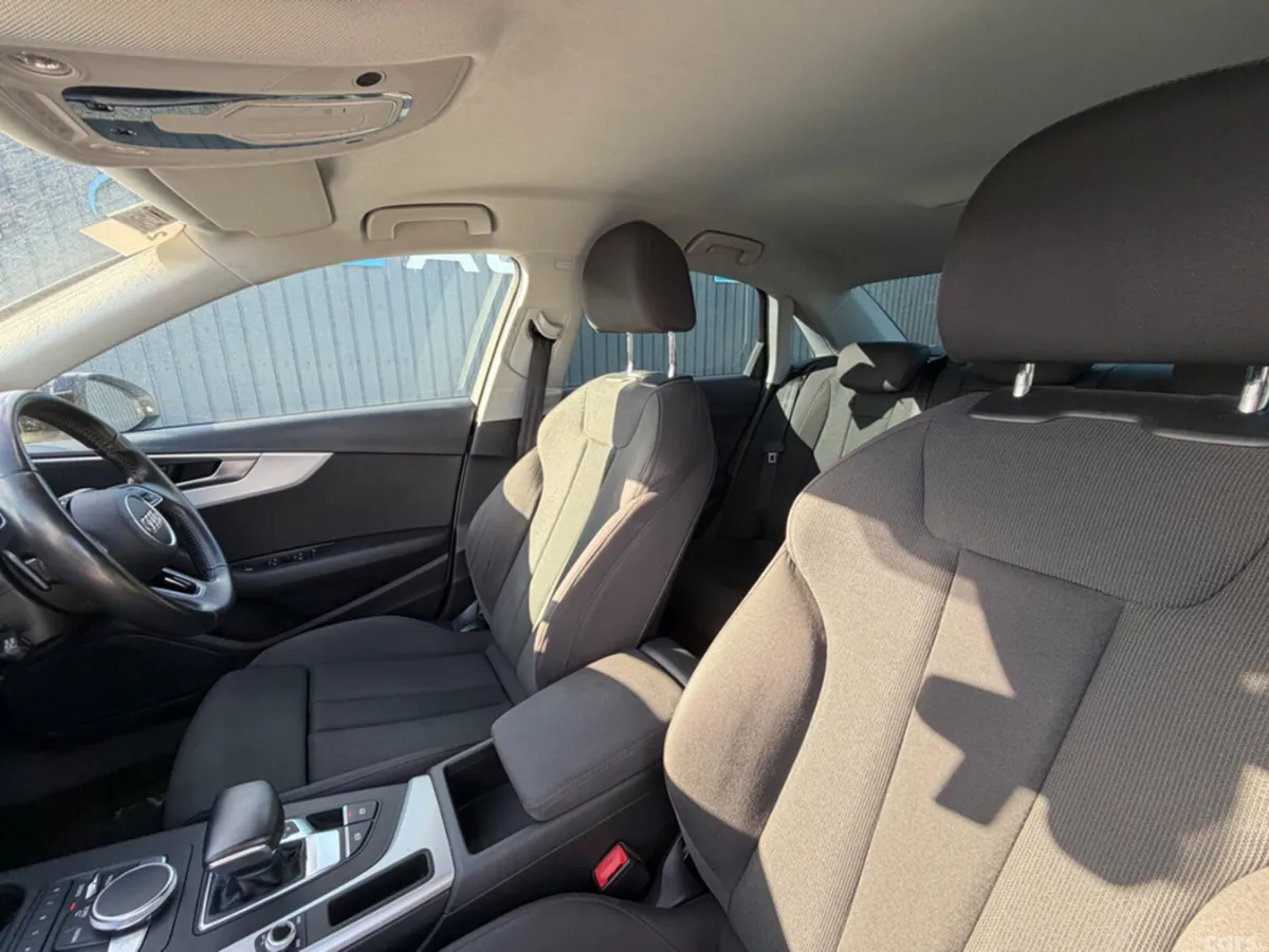 Audi A4 Saloon, Petrol, 2017, White