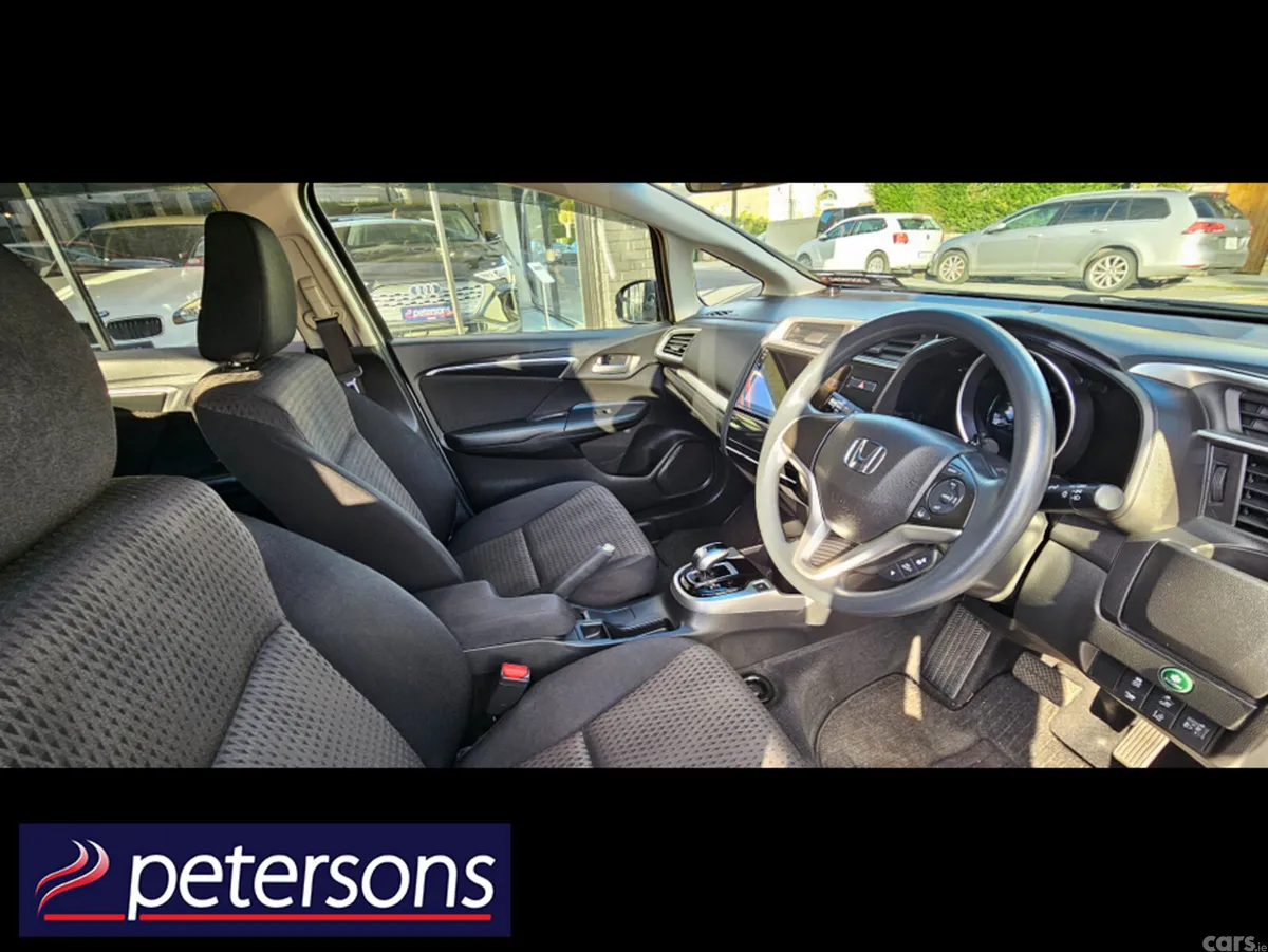 Honda Fit Hatchback, Petrol Hybrid, 2018, Silver