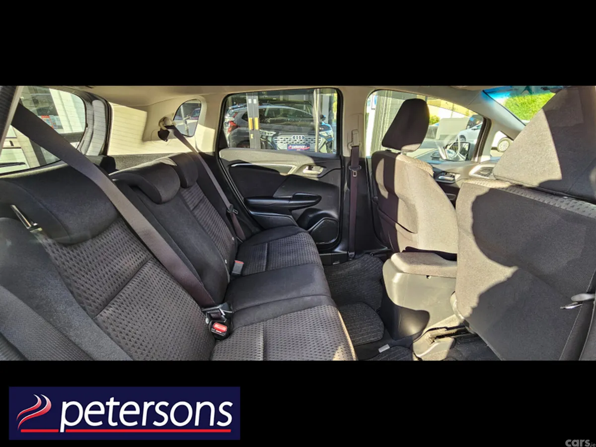 Honda Fit Hatchback, Petrol Hybrid, 2018, Silver