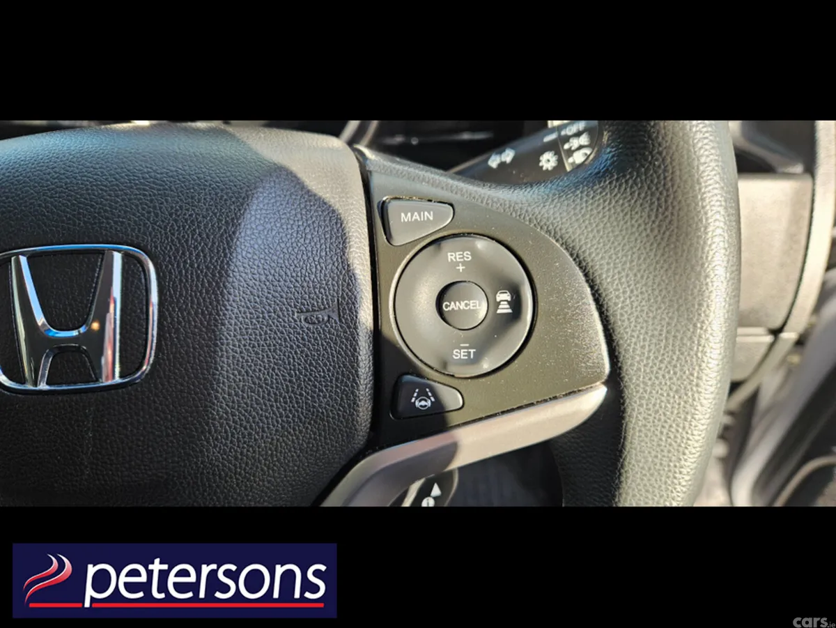 Honda Fit Hatchback, Petrol Hybrid, 2018, Silver