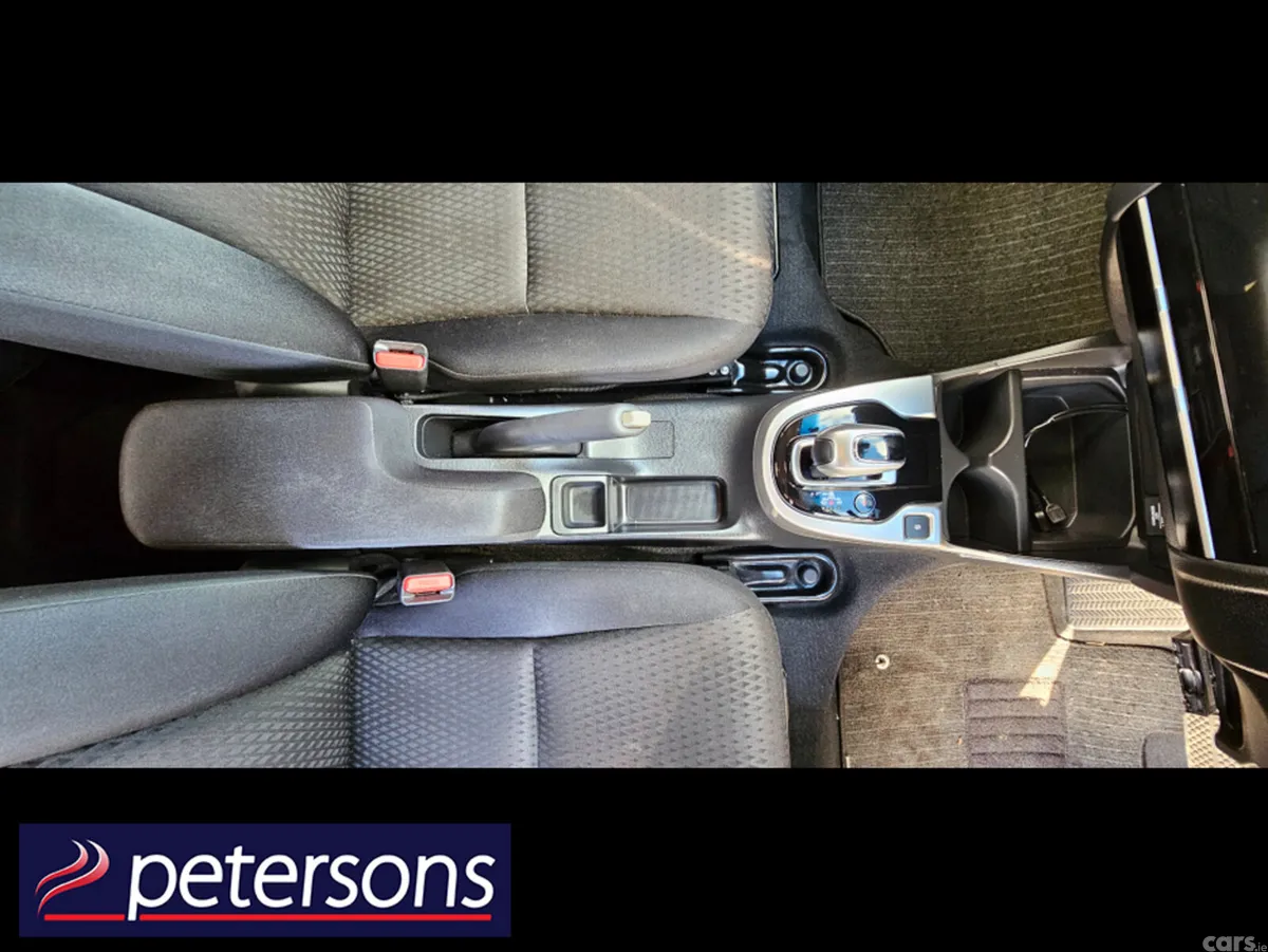 Honda Fit Hatchback, Petrol Hybrid, 2018, Silver