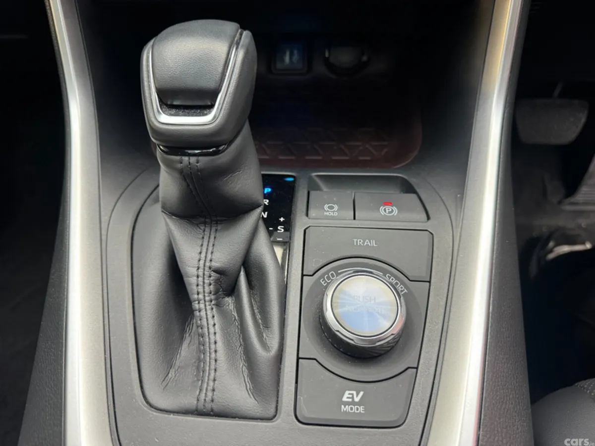 Toyota RAV4 SUV, Petrol Hybrid, 2024, Red