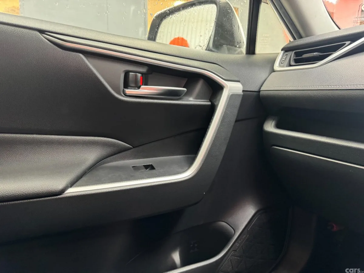 Toyota RAV4 SUV, Petrol Hybrid, 2019, White