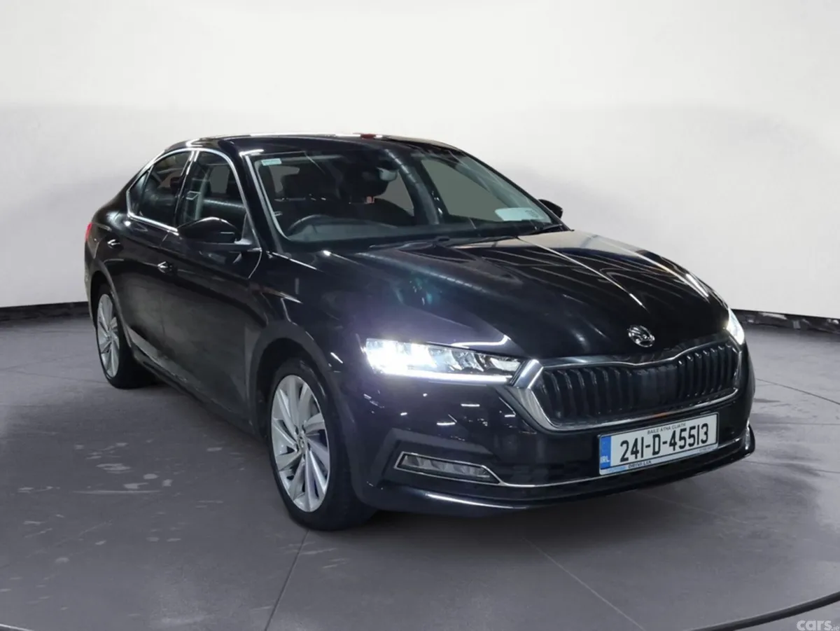 Skoda Octavia Hatchback, Diesel, 2024, Black
