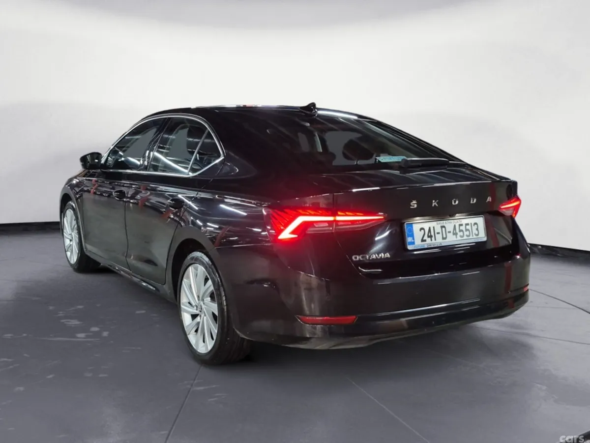 Skoda Octavia Hatchback, Diesel, 2024, Black