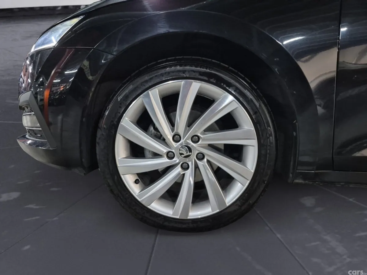 Skoda Octavia Hatchback, Diesel, 2024, Black