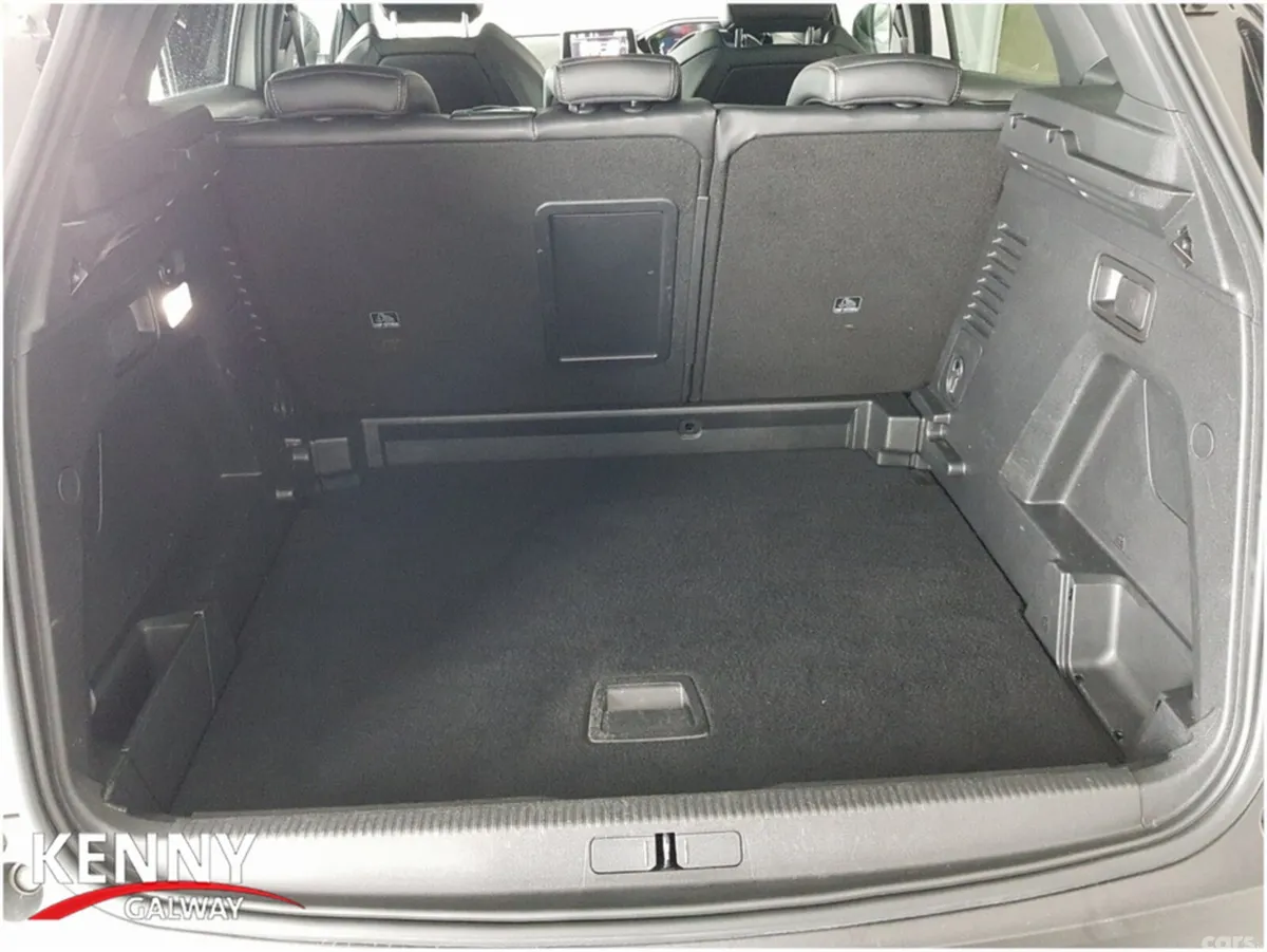 Peugeot 3008 MPV, Petrol, 2019, White