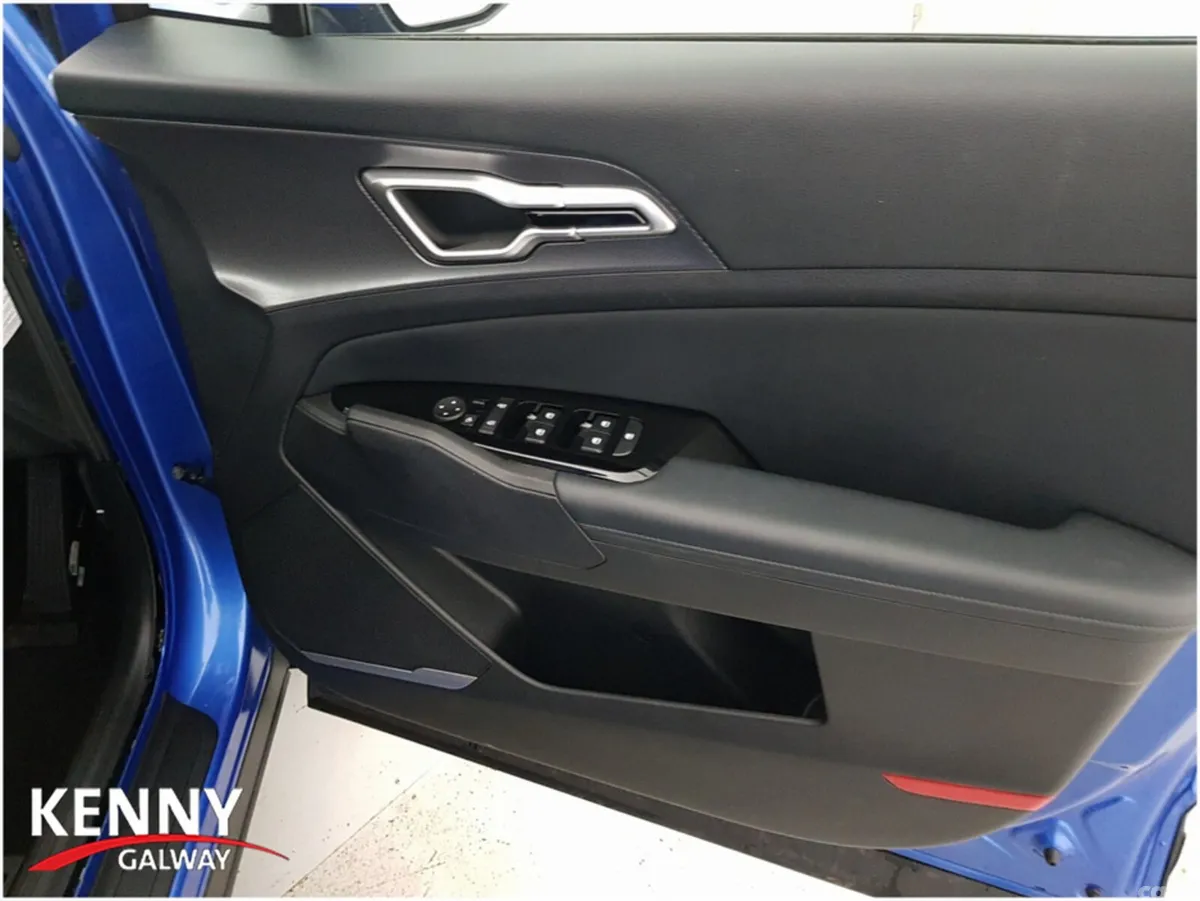 Kia Sportage MPV, Petrol Plug-in Hybrid, 2026, Blue