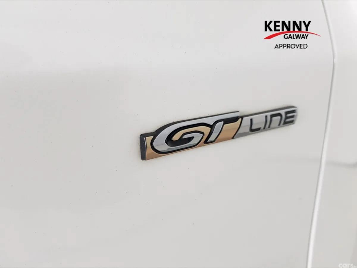 Peugeot 3008 MPV, Petrol, 2019, White