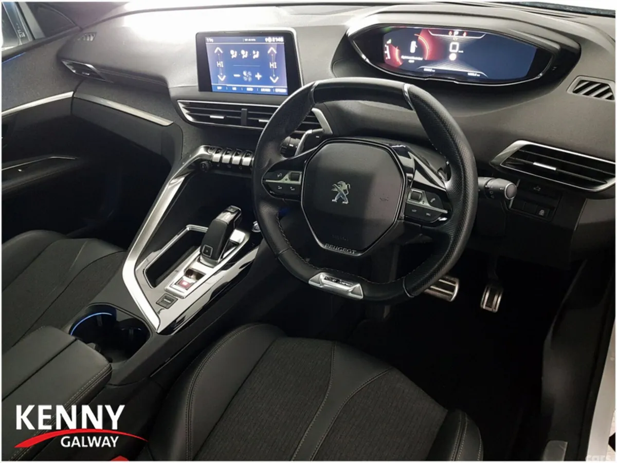 Peugeot 3008 MPV, Petrol, 2019, White