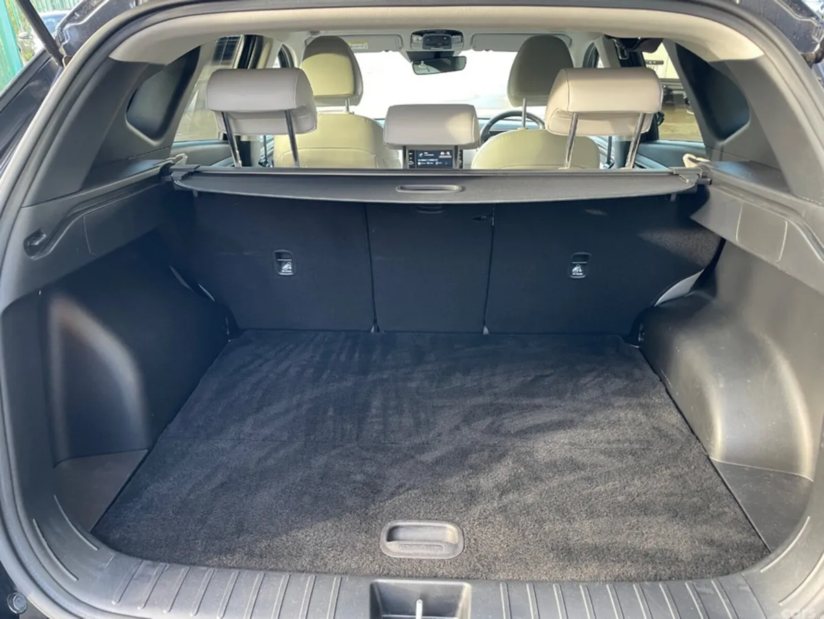 Hyundai Tucson SUV, Petrol Hybrid, 2023, Black