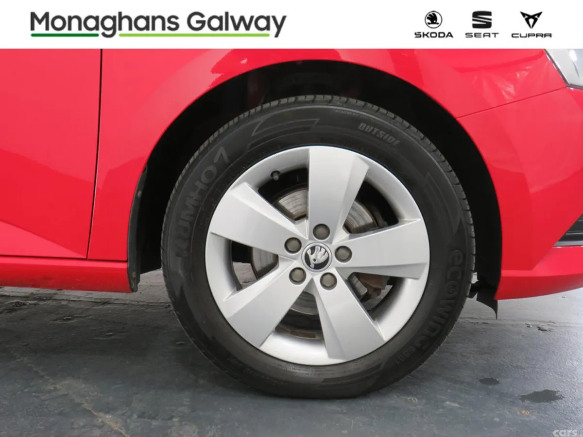 Skoda Fabia Hatchback, Petrol, 2018, Red