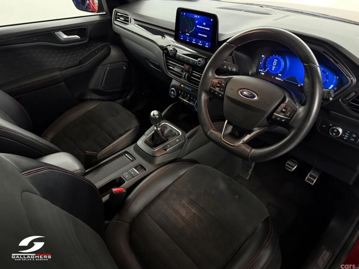 Ford Kuga Hatchback, Diesel, 2021, Red