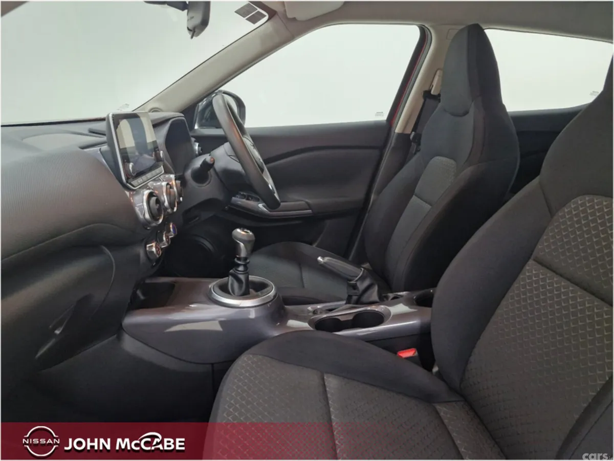 Nissan Juke MPV, Petrol, 2024, Red