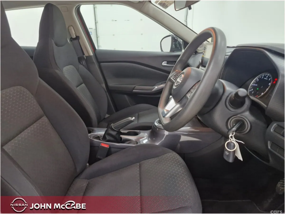 Nissan Juke MPV, Petrol, 2024, Red