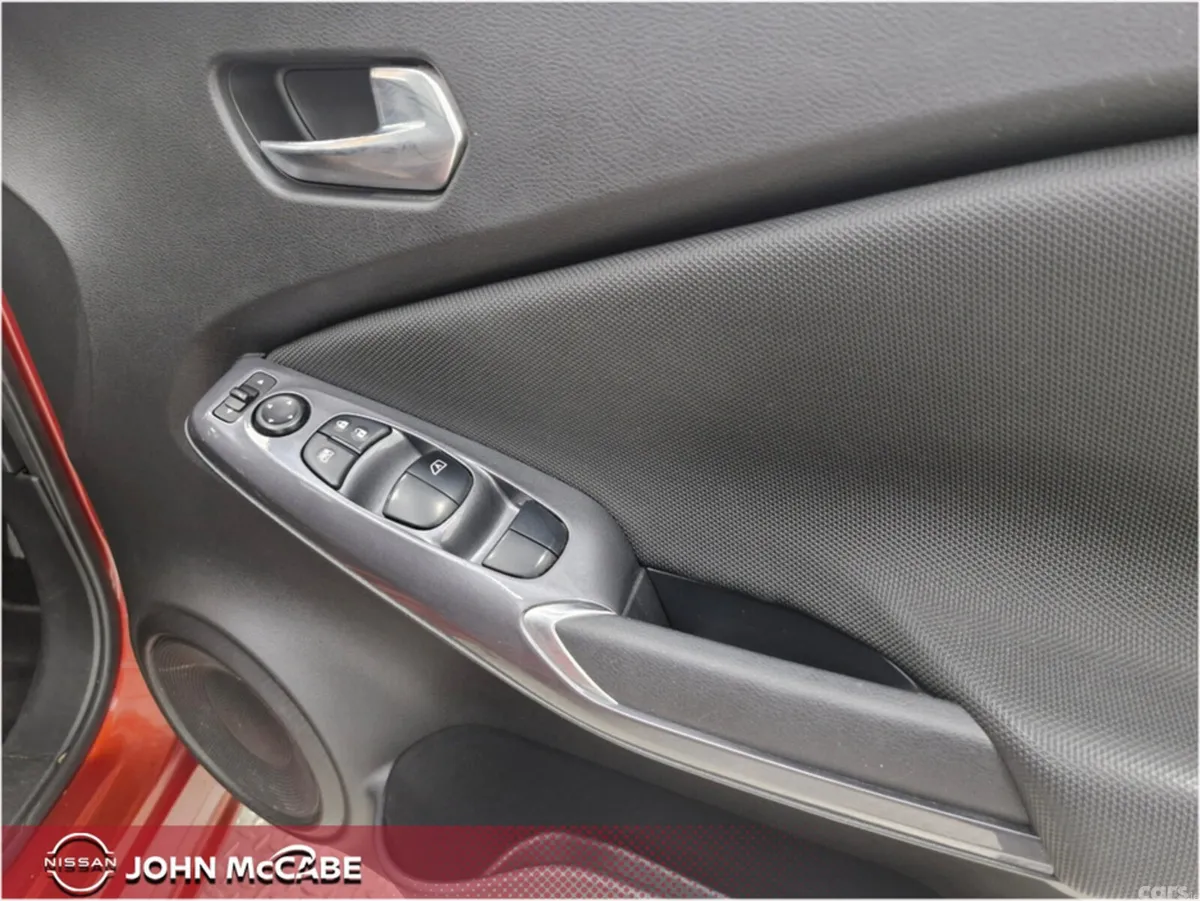 Nissan Juke MPV, Petrol, 2024, Red