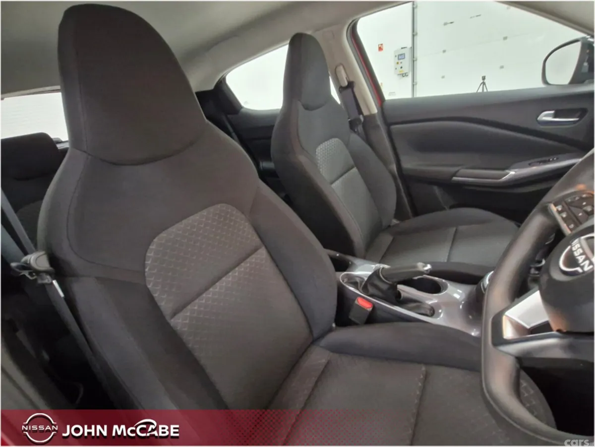 Nissan Juke MPV, Petrol, 2024, Red