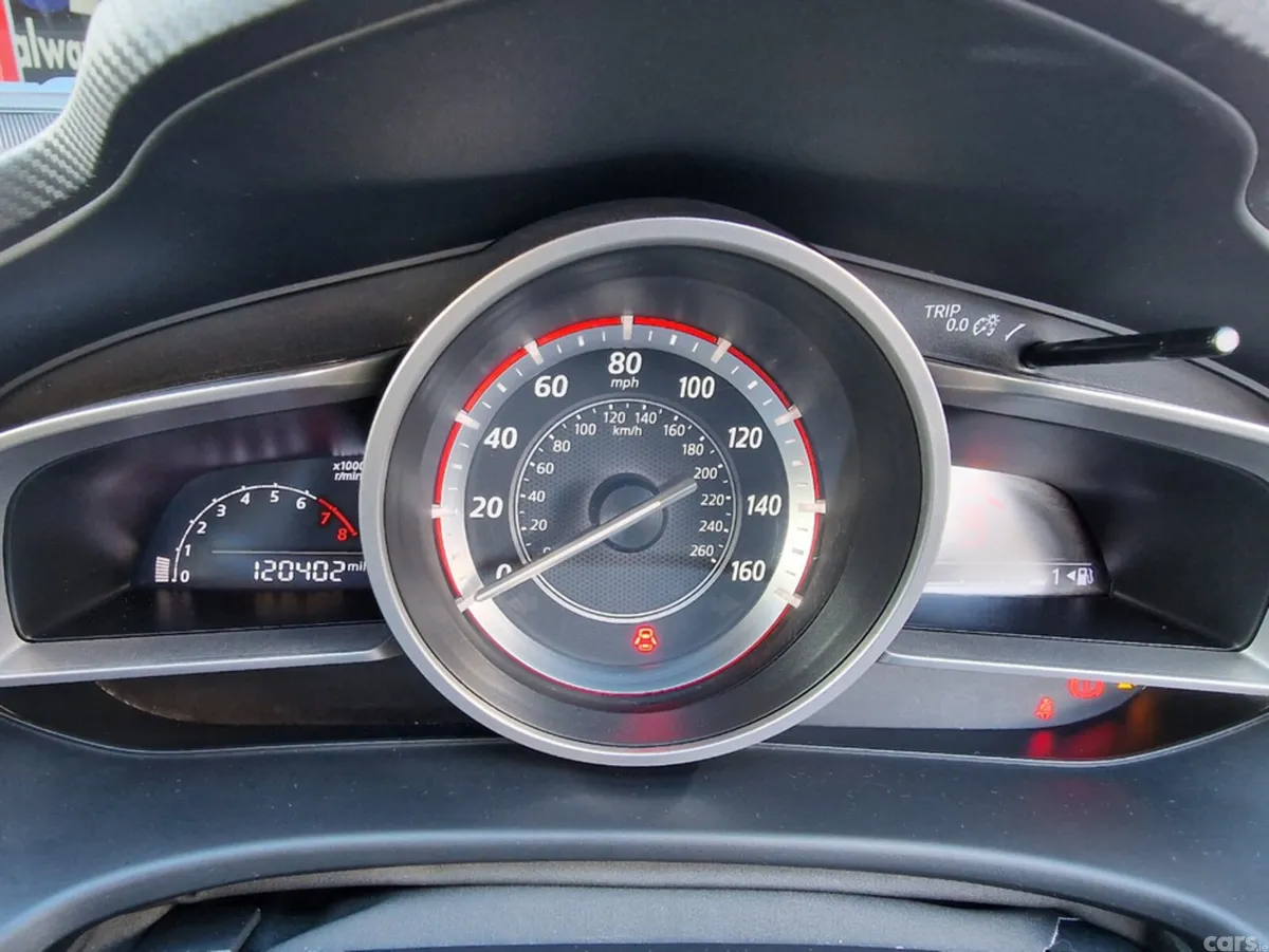 Mazda Mazda3 Hatchback, Petrol, 2015, Red