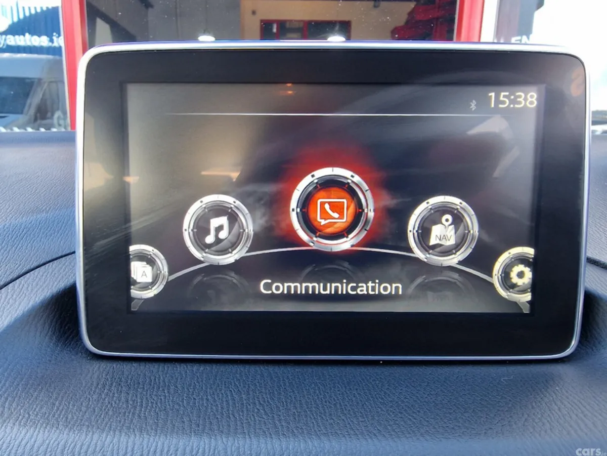 Mazda Mazda3 Hatchback, Petrol, 2015, Red