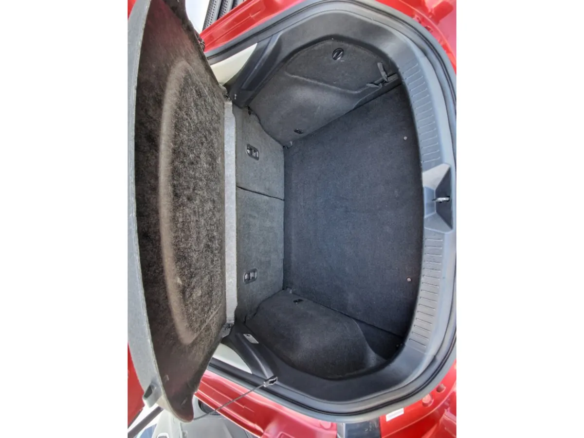 Mazda Mazda3 Hatchback, Petrol, 2015, Red