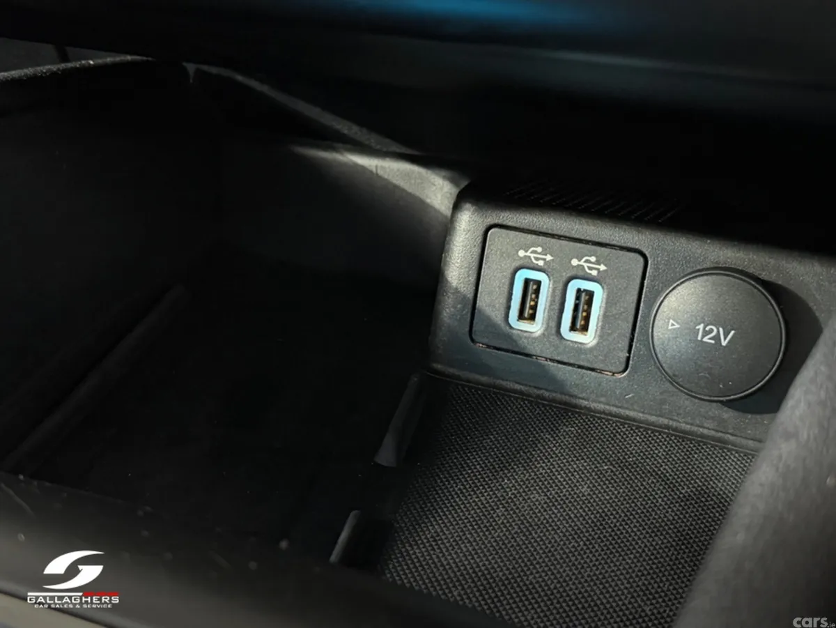 Ford Kuga Hatchback, Diesel, 2021, Red