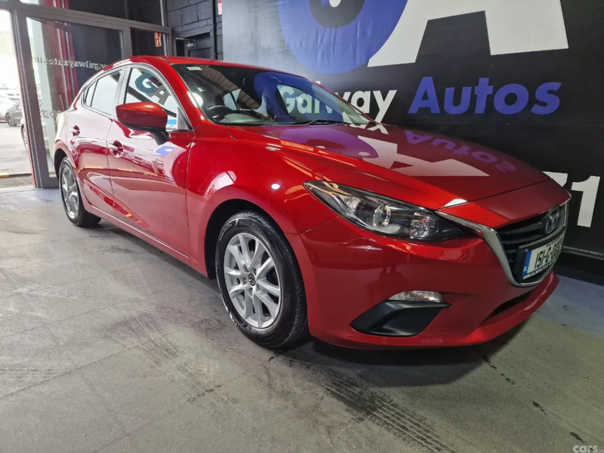 Mazda Mazda3 Hatchback, Petrol, 2015, Red