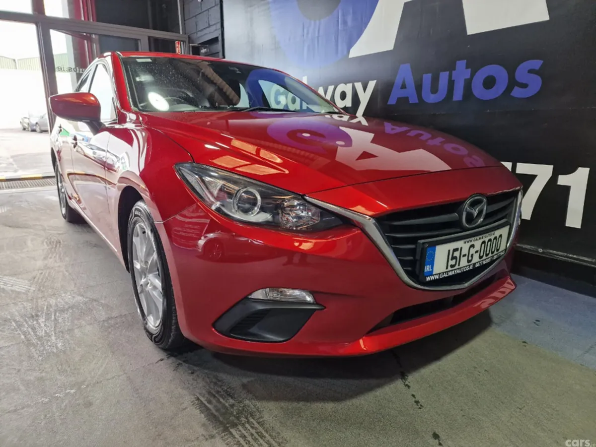 Mazda Mazda3 Hatchback, Petrol, 2015, Red