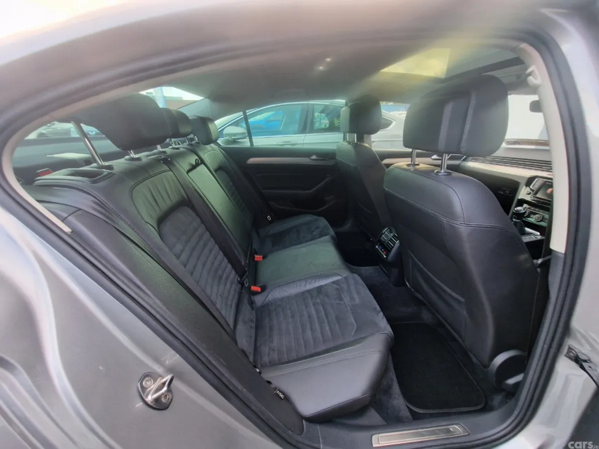 Volkswagen Passat Saloon, Diesel, 2017, Silver